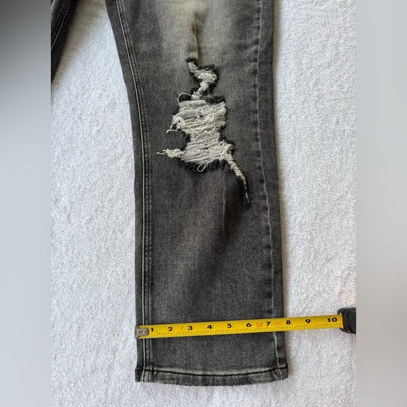 Risen Jeans Women’s Sz 11/30 High Waist Girlfriend Jeans black distressed Ripped - Picture 10 of 14